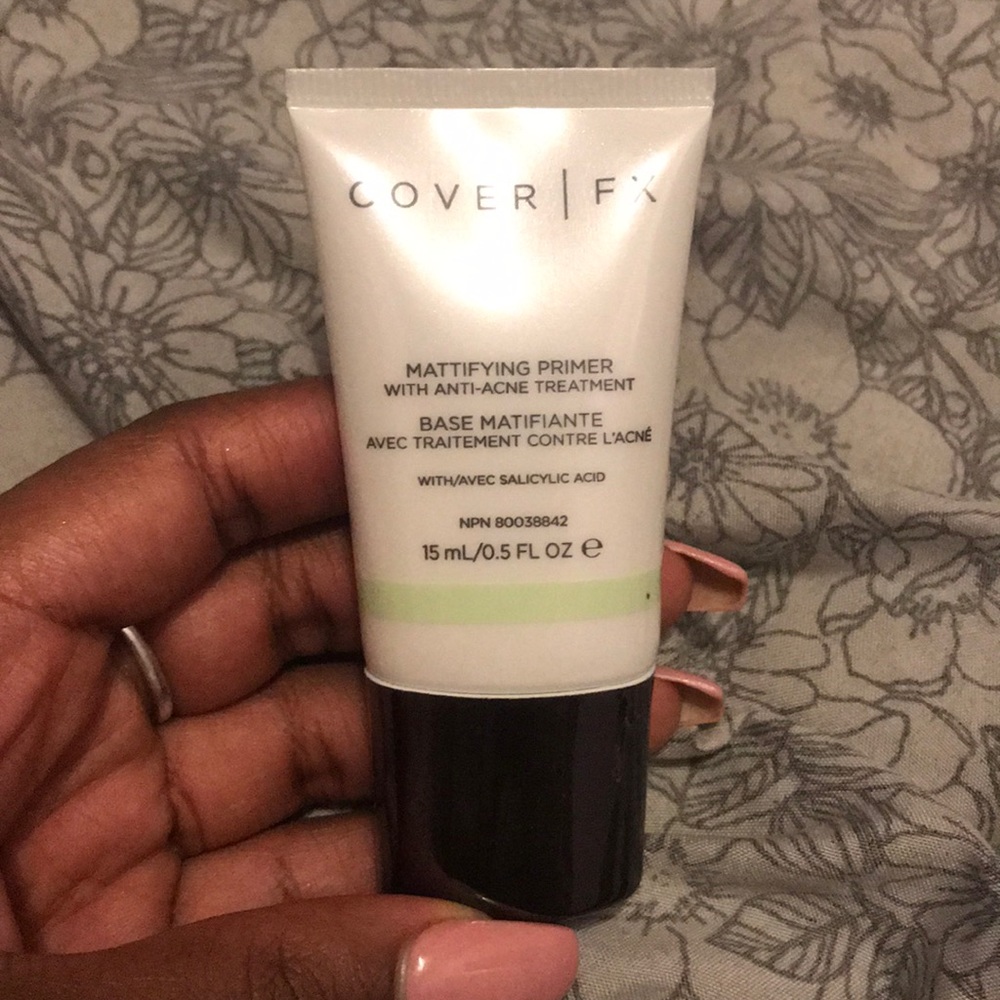 Cover FX mattifying primer